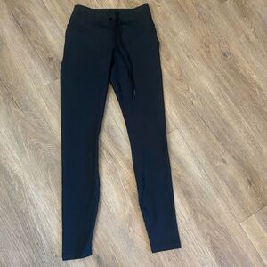 Ribbed Oasis High Waisted Women’s fabletics leggings adjustable waist band small